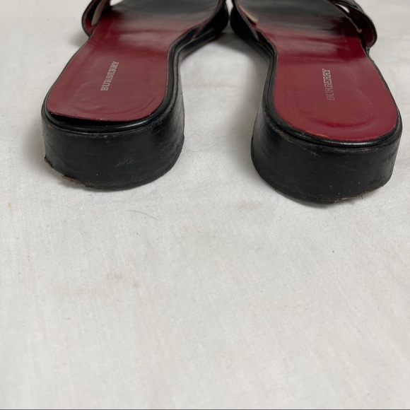 Burberry Black 2 Button Flat Slides - Picture 6 of 9